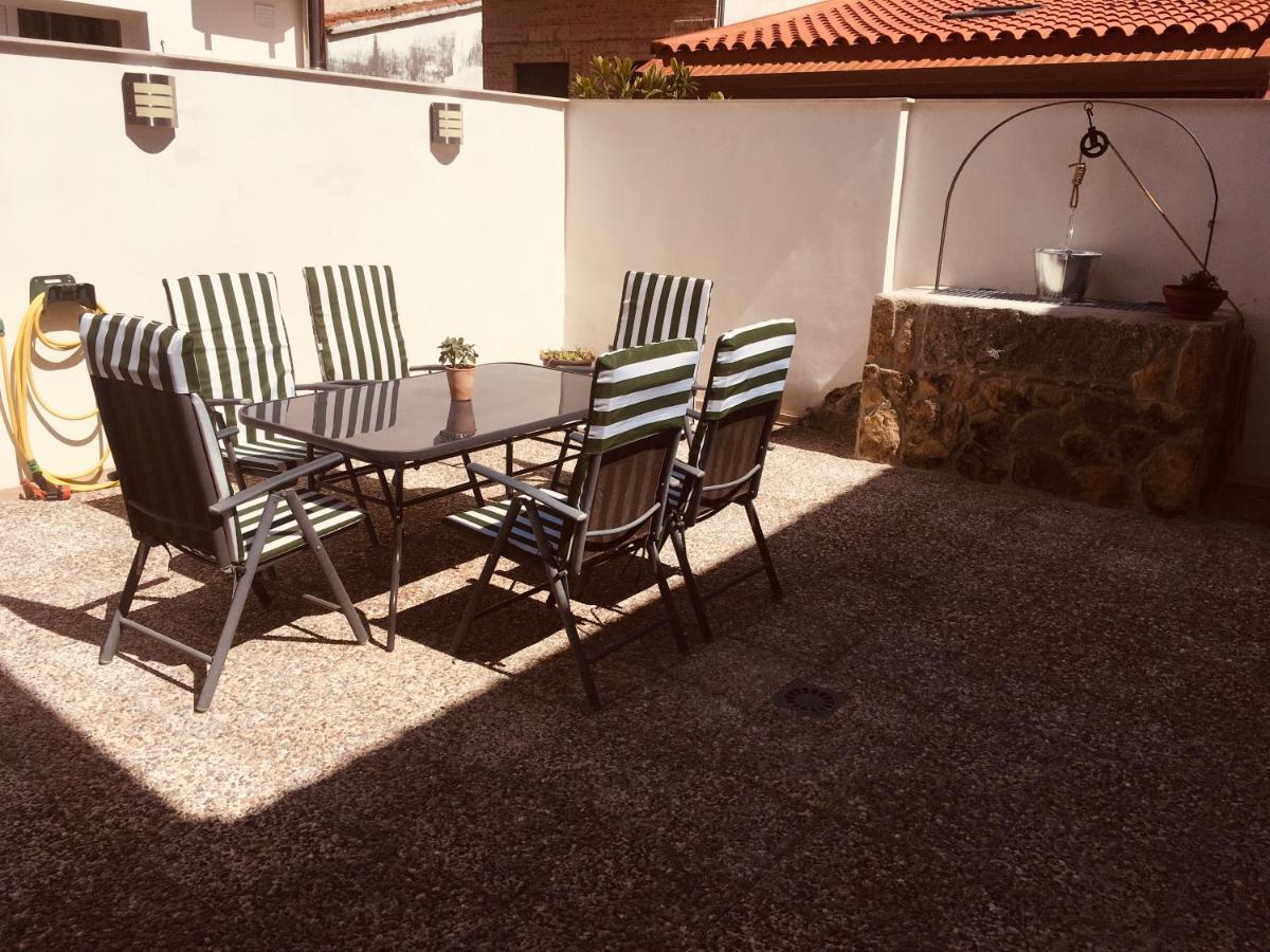 Acogedora Casa Con Patio En Apartament
